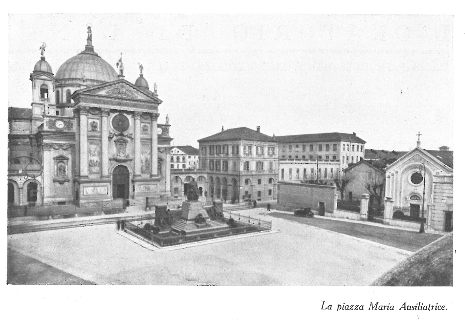 PiazzaMA-1910-Web